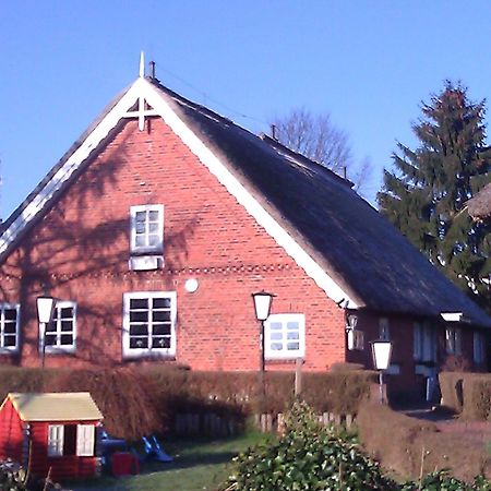 Nobis Krug Hotel Groß Sarau Buitenkant foto