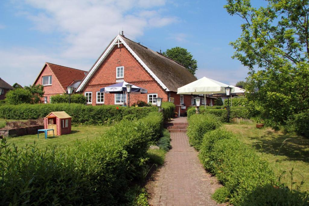 Nobis Krug Hotel Groß Sarau Buitenkant foto